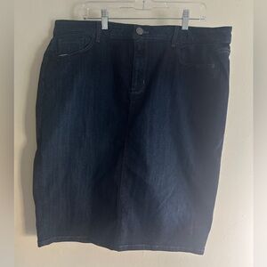 Women’s Denim blue jean skirt size 20